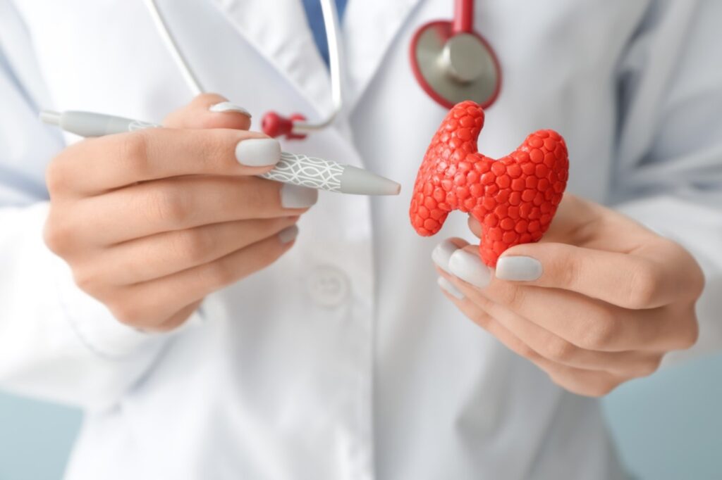 جراحی اندوسکوپیک تیروئید